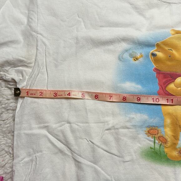 Winnie The Pooh Graphic Tee Vintage Disney Store Buzz Off Bee Floral Comfy GG25 - Picture 6 of 11